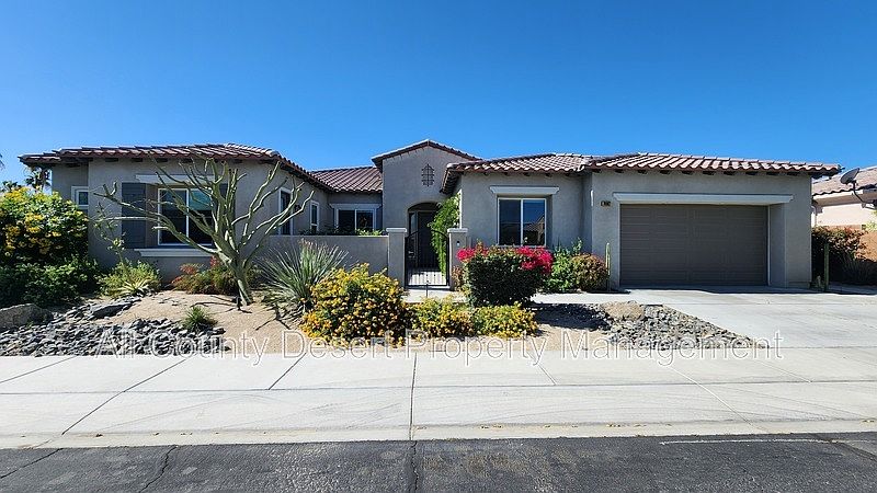 1st image of 78987 Yorkville Ln