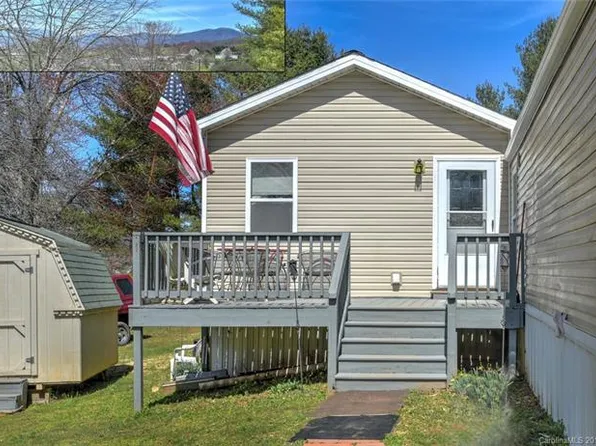 22 Westview Dr, Leicester, NC 28748