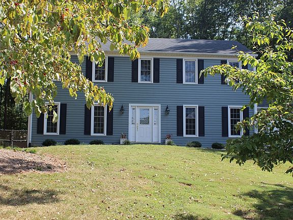 2nd image of 123 Abercrombie Pl