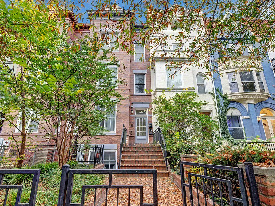 1346 Kenyon St NW #3B