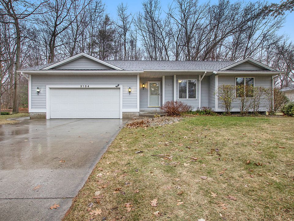 1st image of 3104 Pleasantwood Dr