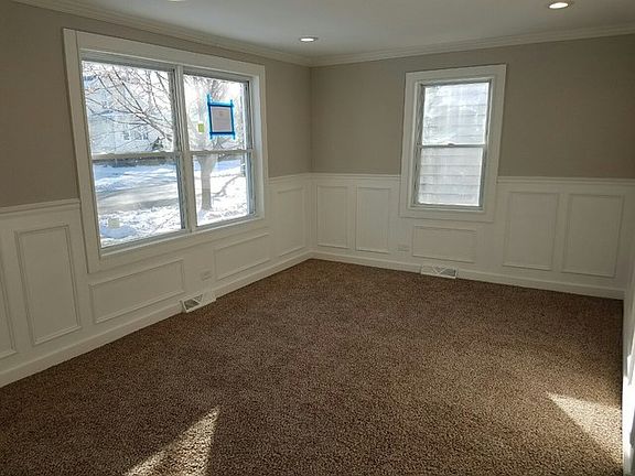 4th image of 14622 Clifton Park Ave