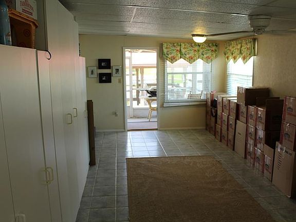4th image of 31651 Kelly Cir