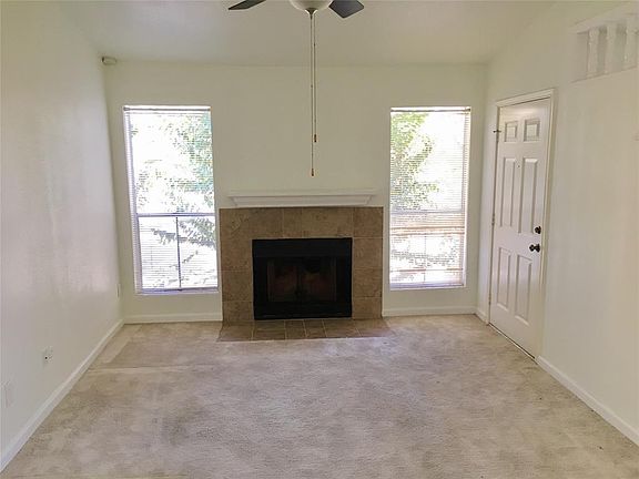 3rd image of 3900 Woodchase Dr APT 90