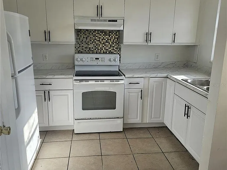 1709 Michigan Ave — Photo 11