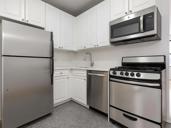 660 Fort Washington Avenue image 9 of 10