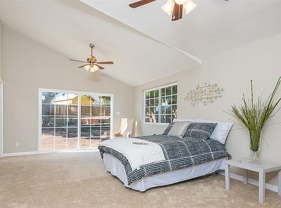 4th image of 436 Vista Way
