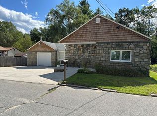 25 Spring Ln, Pascoag, RI 02859