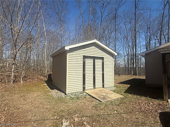 5th image of 1137 Cain Rd