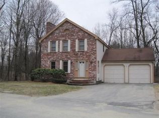 1 Lynne Ave, Tyngsboro, MA 01879