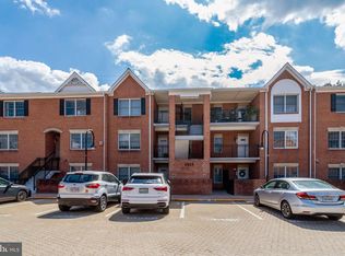 6924 Fairfax Dr 334, Arlington, VA 22213