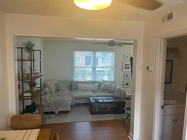 415 Parkdale Dr #13D — Photo 5
