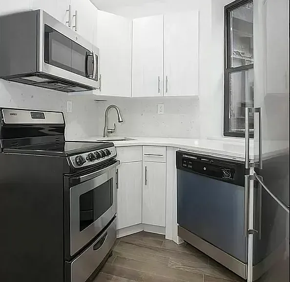 19 Eldridge St #20 — Photo 4