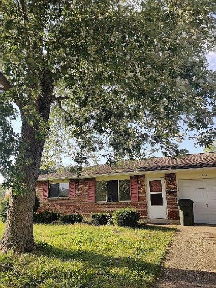1st image of 3007 Creekview Cir