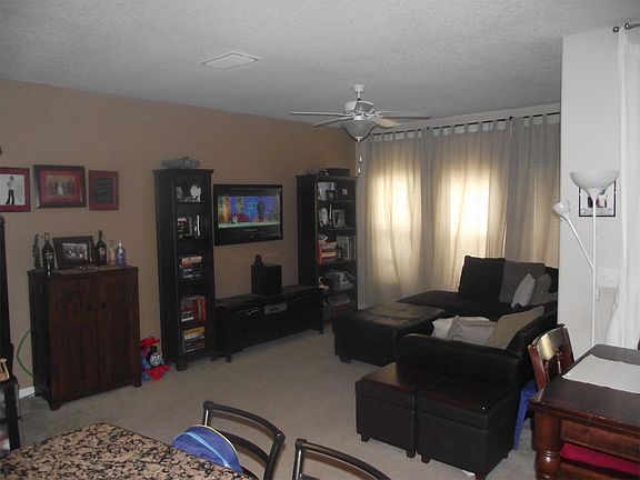 3rd image of 2526 7 Oaks Dr