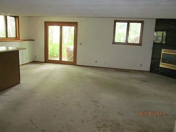 2nd image of 3141 Danbury Dr W
