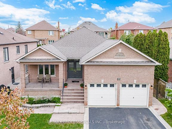 3rd image of 8 Piper Ct