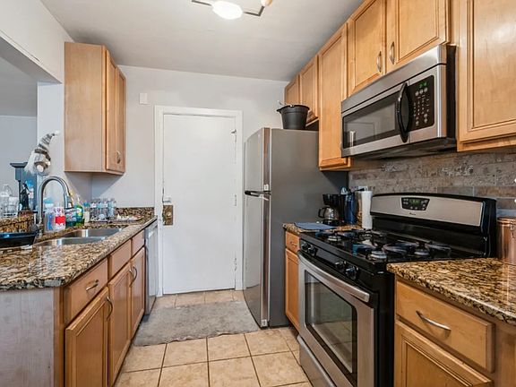 5th image of 1224 W Chase Ave APT 1F