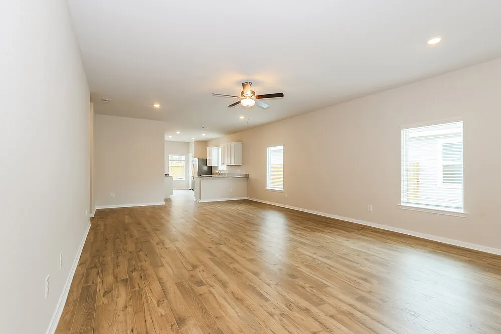 4 bed, 2.0 bath, 1793 sqft, $1,795 — Photo 4