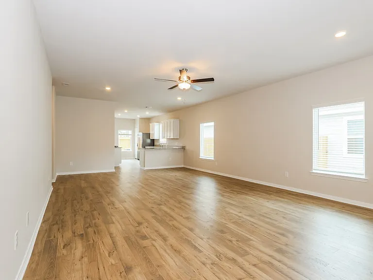 15648 Plum Brook Dr — Photo 4
