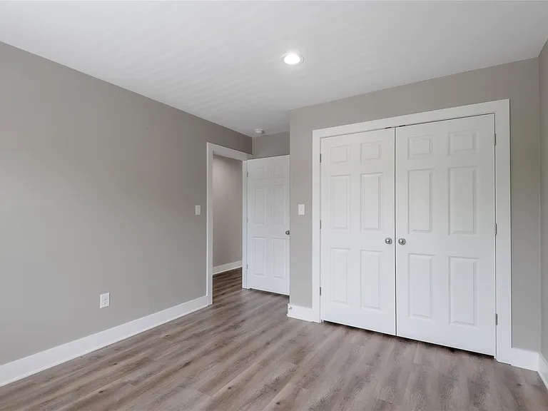 140 N Shady Oaks Dr — Photo 23