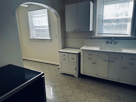 4th image of 1617 Flora Ave APT 2