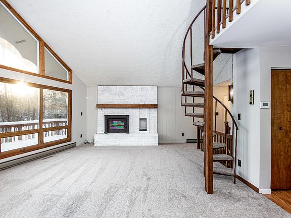 2nd image of 9530 Golf Port Dr N