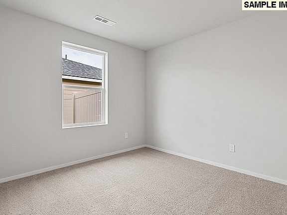 5th image of 12209 NE 14th St