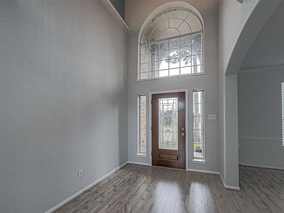 4th image of 9519 Stone Terrace Ct