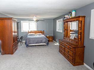 22582 Albion Ave, Farmington Hills, MI 48336