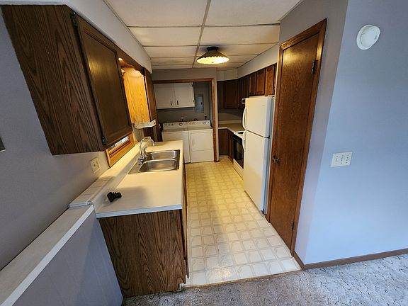 2nd image of 315 6th Ave W #2