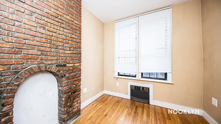 Rented by Nooklyn NYC LLC | media 32