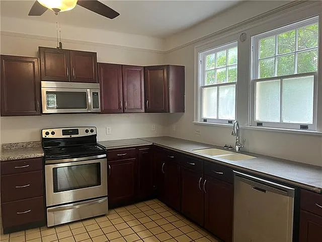 249 Vallette St — Photo 5