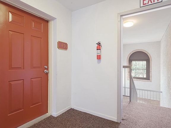 4th image of 1430 Washington Pl