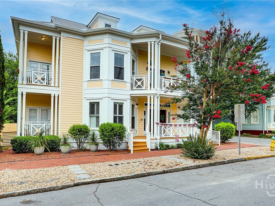 1st image of 305 E Bolton Street #201