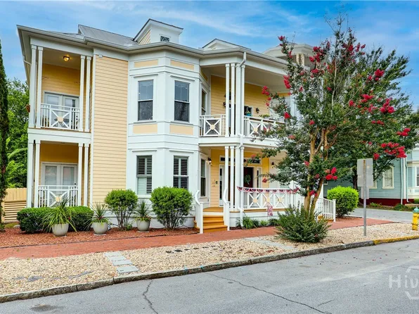 305 E Bolton Street #201, Savannah, GA 31401