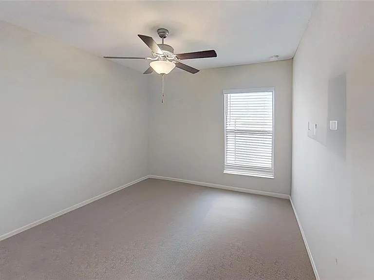 16761 Delia St — Photo 11
