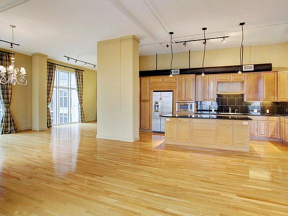 5th image of 1616 Fountain View Dr APT 501