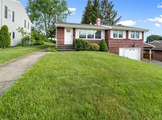 3612 Dean Dr, Endwell, NY 13760