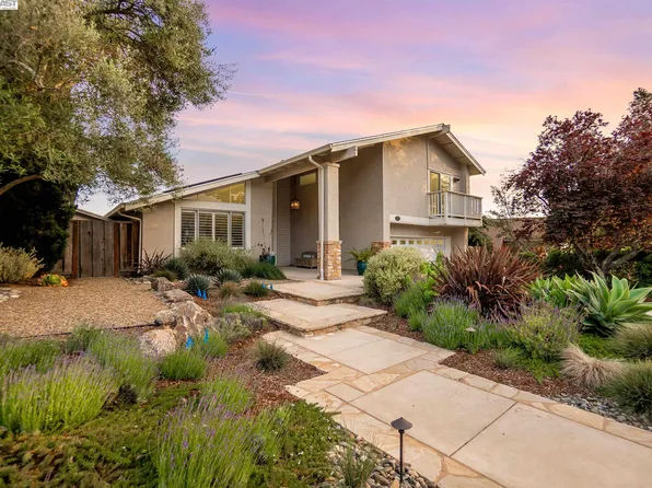 3571 Skyline Dr, Hayward, CA 94542