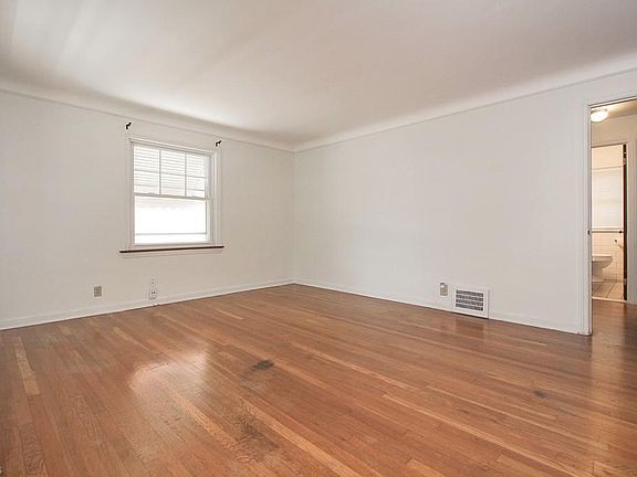 2nd image of 16808 Laverne Ave