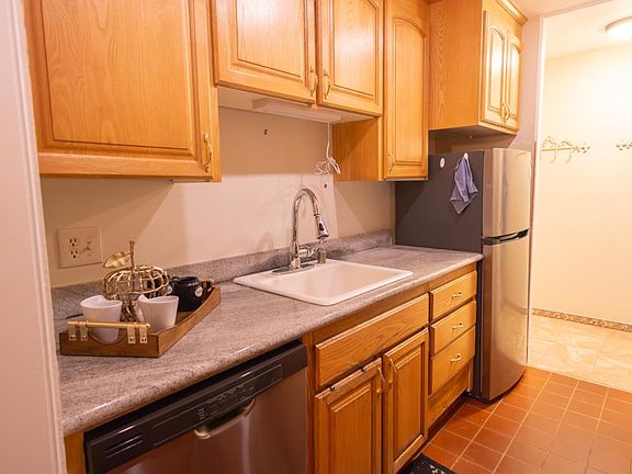 5th image of 8112 Shelter Creek Ln #8112