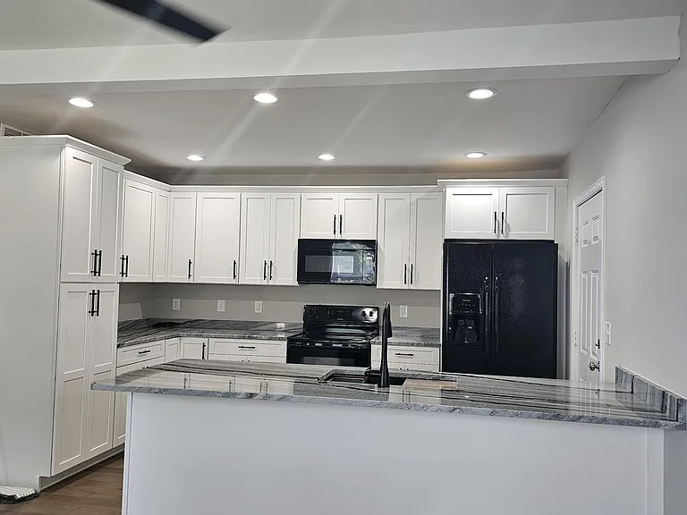 8737 Dixie Hwy #1 — Photo 2