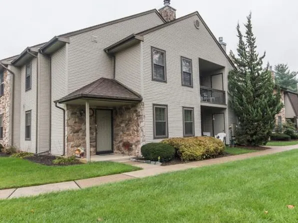 381 Redbud Ct, Warrington, PA 18976