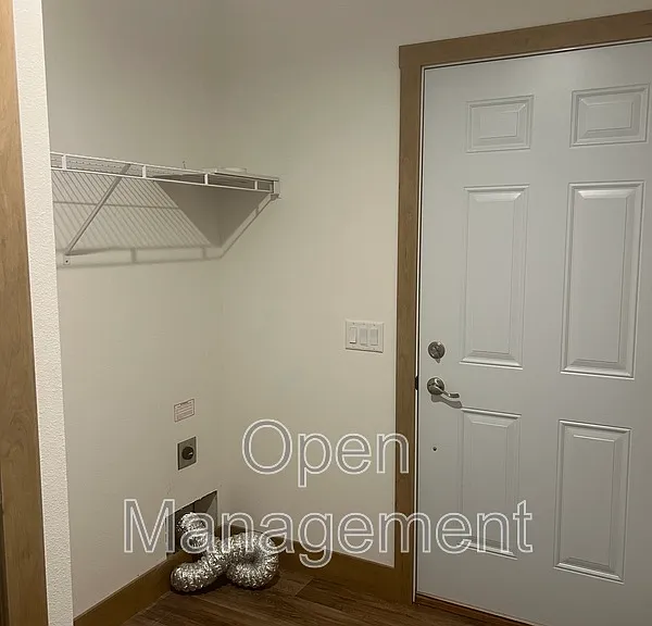 825 1st Ave E #83 — Photo 12