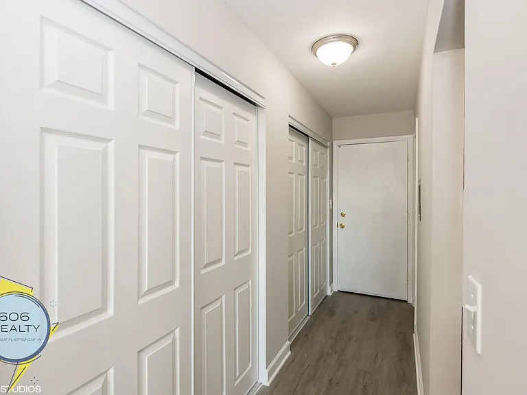 Elmwood Tower Apartments! — Photo 17