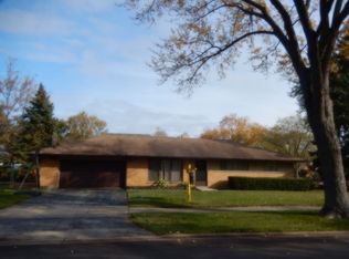 1835 N Walnut Ave, Arlington Heights, IL 60004