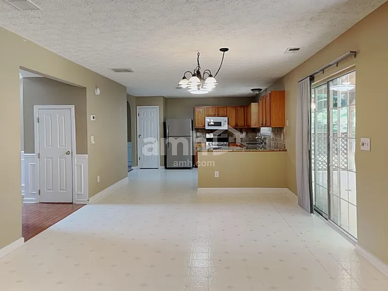 253 Woodcreek Way — Photo 6