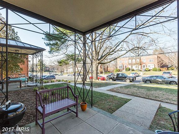 3rd image of 4824 Chevy Chase Dr #1