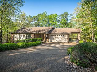 15 Lopez Cir, Hot Springs Village, AR 71909